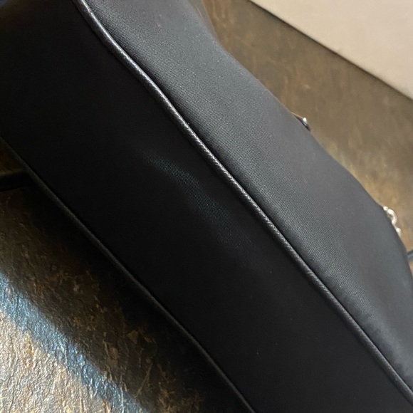 Prada Nylon re-edition bag ❤️❤️ (SOLD) ❤️❤️ - Picture 9 of 16